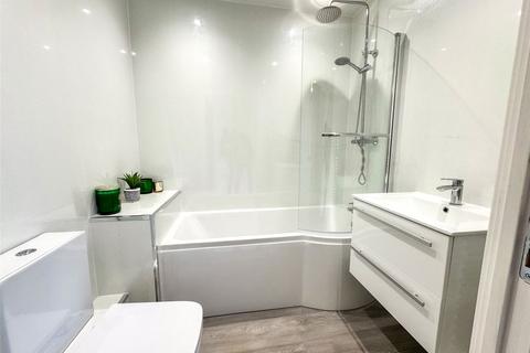 2 bedroom apartment for sale, Tynemouth Pass, Gateshead, NE8