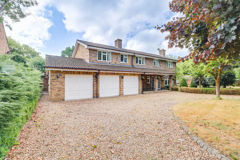 Woodland Rise, Studham, Dunstable, LU6