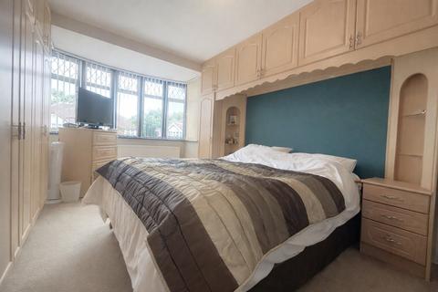3 bedroom semi-detached house for sale, Willow Gardens, Greater London TW3