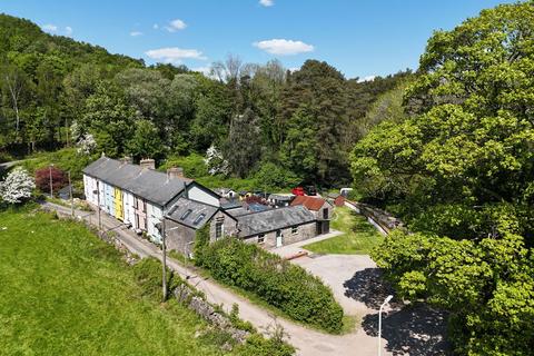 undefined, Pontypridd CF37