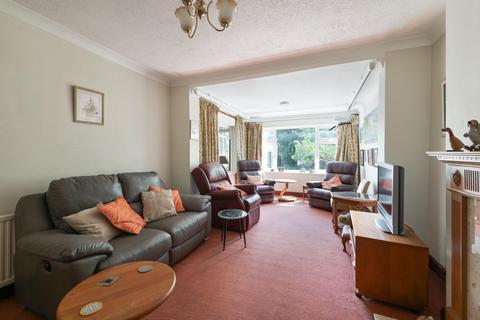 40 Dundela Gardens, Worcester Park, KT4 8UB