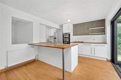 5 Carleton Close, Esher, KT10 8EE
