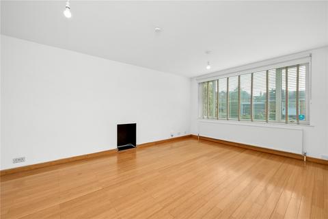 5 Carleton Close, Esher, KT10 8EE