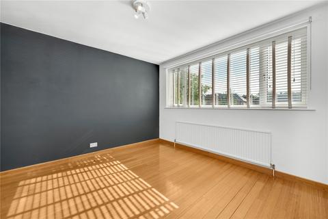 5 Carleton Close, Esher, KT10 8EE