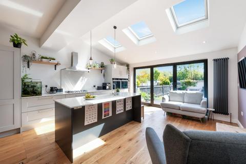 189 Bridgewood Road, Worcester Park, KT4 8XU