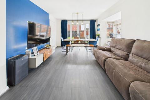 3 bedroom detached house for sale, Wagtail Drive, Birstall, Leicestershire