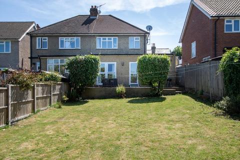39 Lakes Road, Keston, BR2 6BN