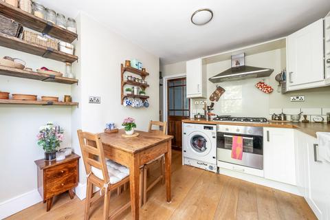 Top Floor, 44 Wiverton Road, London, SE26 5HY