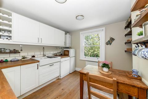 Top Floor, 44 Wiverton Road, London, SE26 5HY