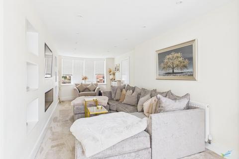 undefined, Rosefield Ave, Wirral CH63