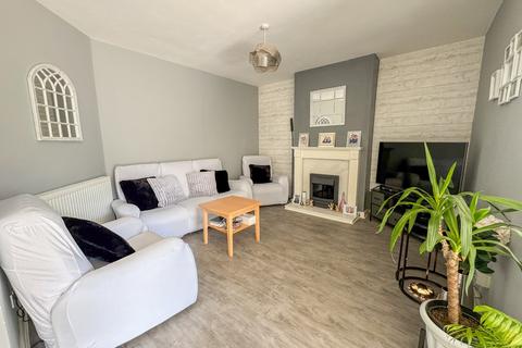 98 Broad Walk, Hockley, SS5 5DG