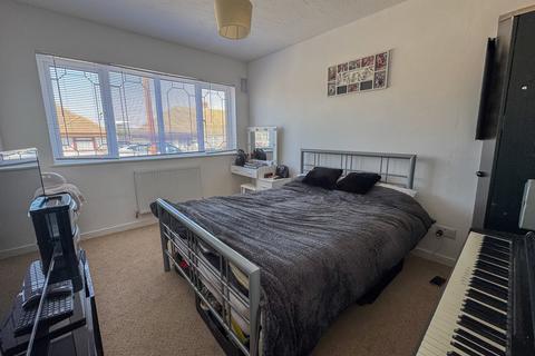98 Broad Walk, Hockley, SS5 5DG