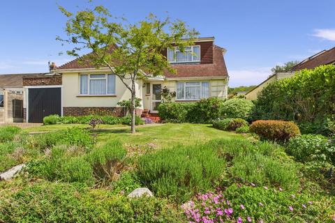 4 bedroom detached bungalow for sale, Hollingbury Gardens, Worthing BN14