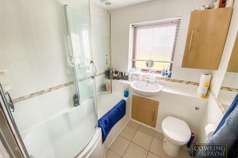 3 bedroom terraced house for sale, Wick Lane, Wickford