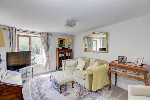 3 bedroom cottage for sale, 20 Kings Wall, Malmesbury