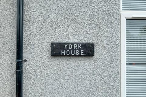 York House New Road, Studley, B80 7ND
