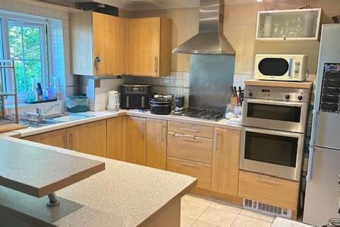 3 Dickens Place, Colnbrook, Slough, SL3 0PU