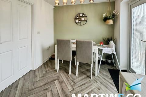 2 bedroom terraced house for sale, Limestone Road, West Yorkshire WF1