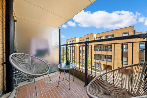 2 bedroom apartment for sale, Chambray House, London  Road