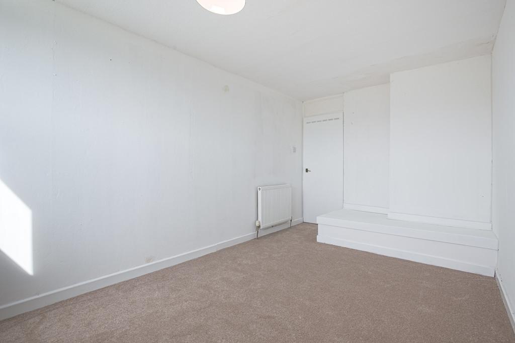 Bedroom1 Angle2