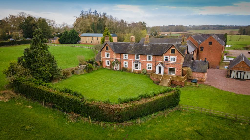 Offley Grove Farmhouse 140324-109