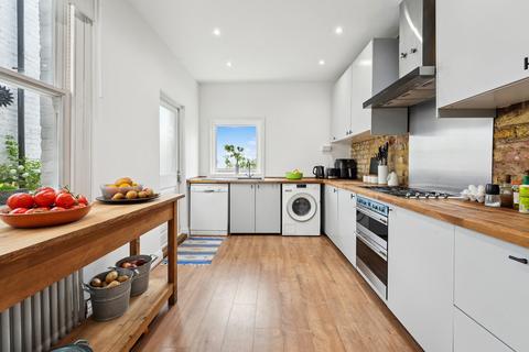 3 bedroom detached house for sale, Richmond Road, Kingston Upon Thames KT2