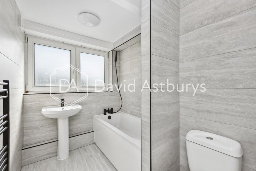 080520258 DAISL 42 Sark Walk  E16 3 PS 007
