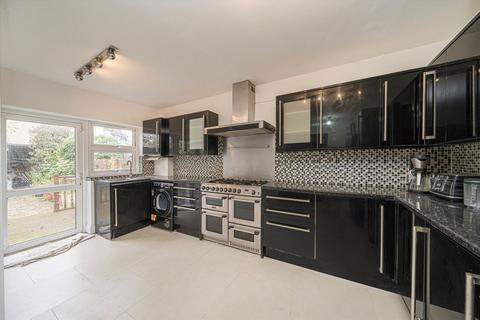 3 bedroom end of terrace house for sale, Hanworth Road, Hounslow TW3