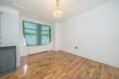 3 bedroom end of terrace house for sale, Hanworth Road, Hounslow TW3