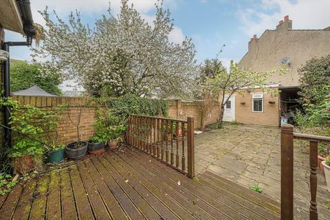 3 bedroom end of terrace house for sale, Hanworth Road, Hounslow TW3