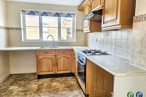 2 bedroom end of terrace house to rent, St. Pauls Road, Rugeley, WS15 2WE