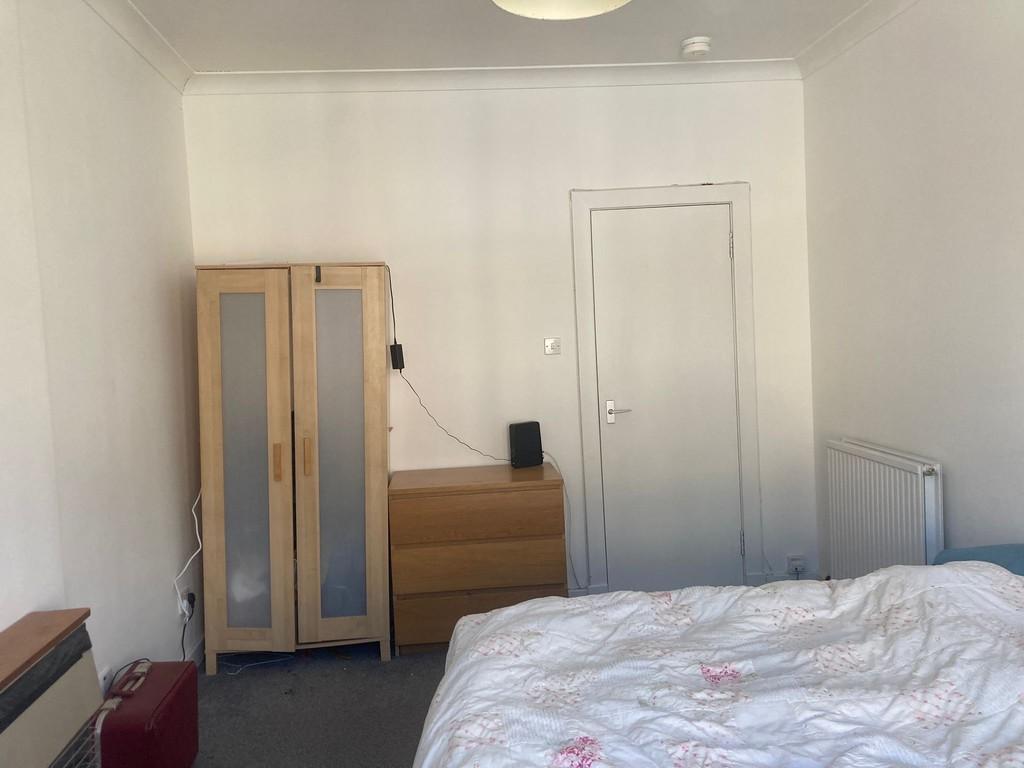 335 Dumbarton Rd 1