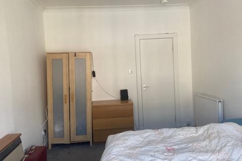 2 bedroom apartment to rent, Dumbarton Road, West End