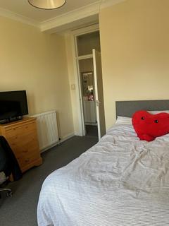 2 bedroom apartment to rent, Dumbarton Road, West End