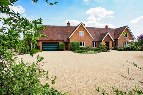 4 bedroom detached house to rent, Wiltshire SN11
