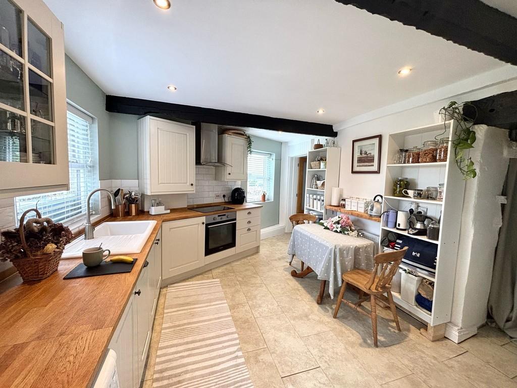 Kitchen 2