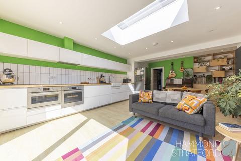 49 Lakenfields, Norwich, NR1 2HB