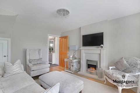 2b Brook Road, Epping, CM16 7BS