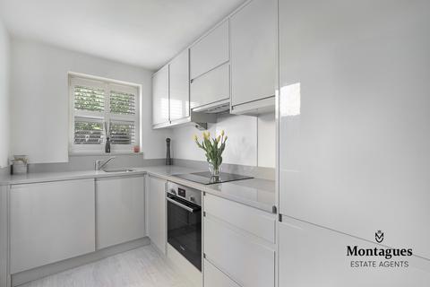 2b Brook Road, Epping, CM16 7BS