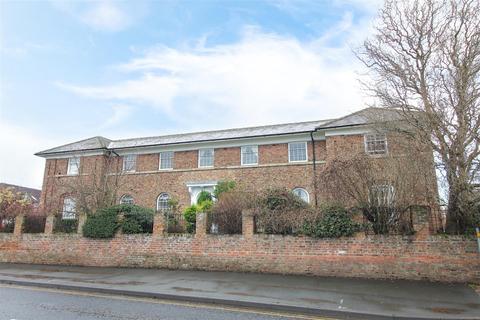 25 Bellingham Close, Thirsk, YO7 1FX
