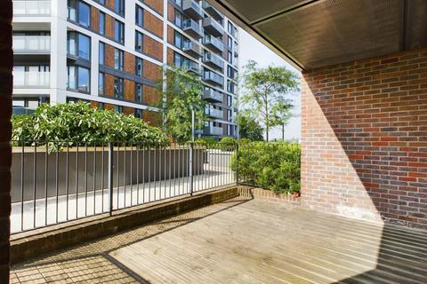 undefined, Duke Of Wellington Avenue, London SE18