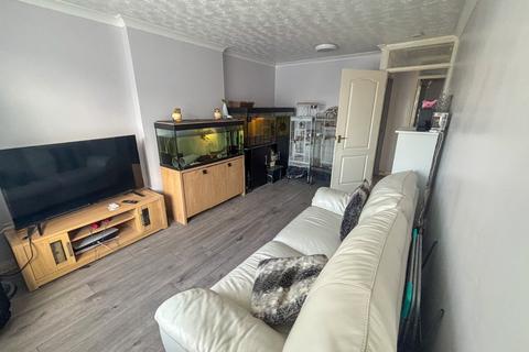 11 Canterbury Close, Weston-super-mare, BS22 7TS