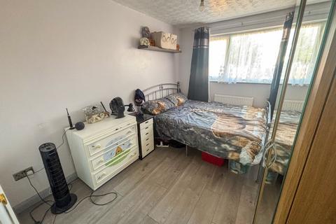 11 Canterbury Close, Weston-super-mare, BS22 7TS