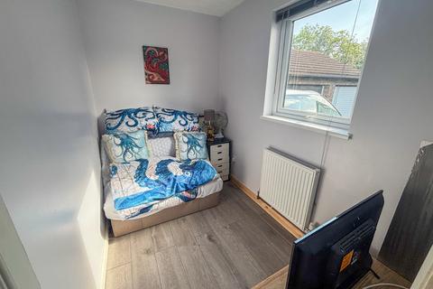 11 Canterbury Close, Weston-super-mare, BS22 7TS