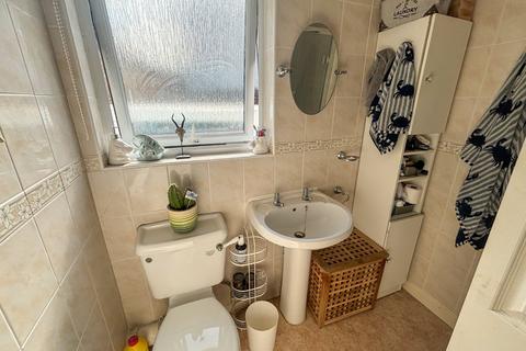 11 Canterbury Close, Weston-super-mare, BS22 7TS