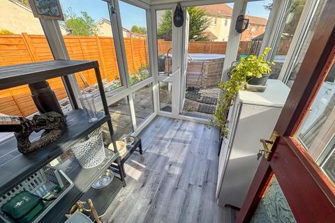 11 Canterbury Close, Weston-super-mare, BS22 7TS