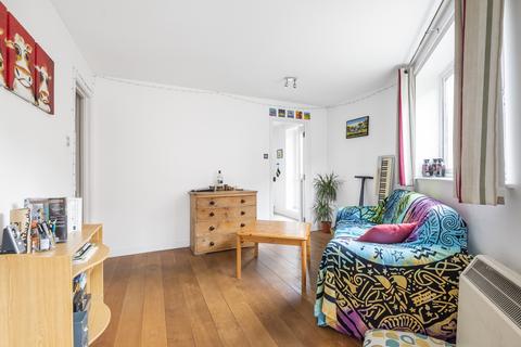 1 bedroom flat to rent, Garter Way, London, SE16