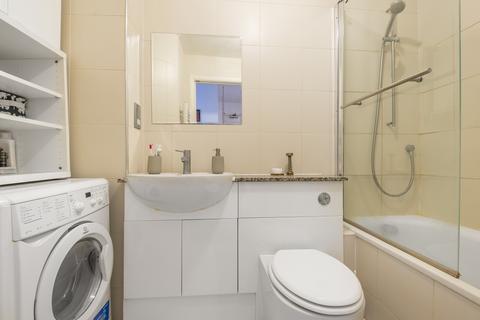 1 bedroom flat to rent, Garter Way, London, SE16