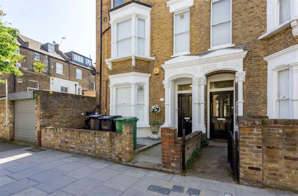 Roderick-road-hampstead-nw3