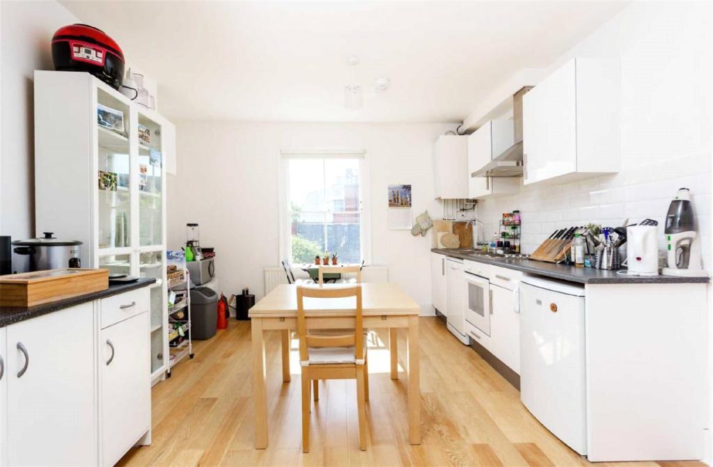 Roderick-road-hampstead-nw3